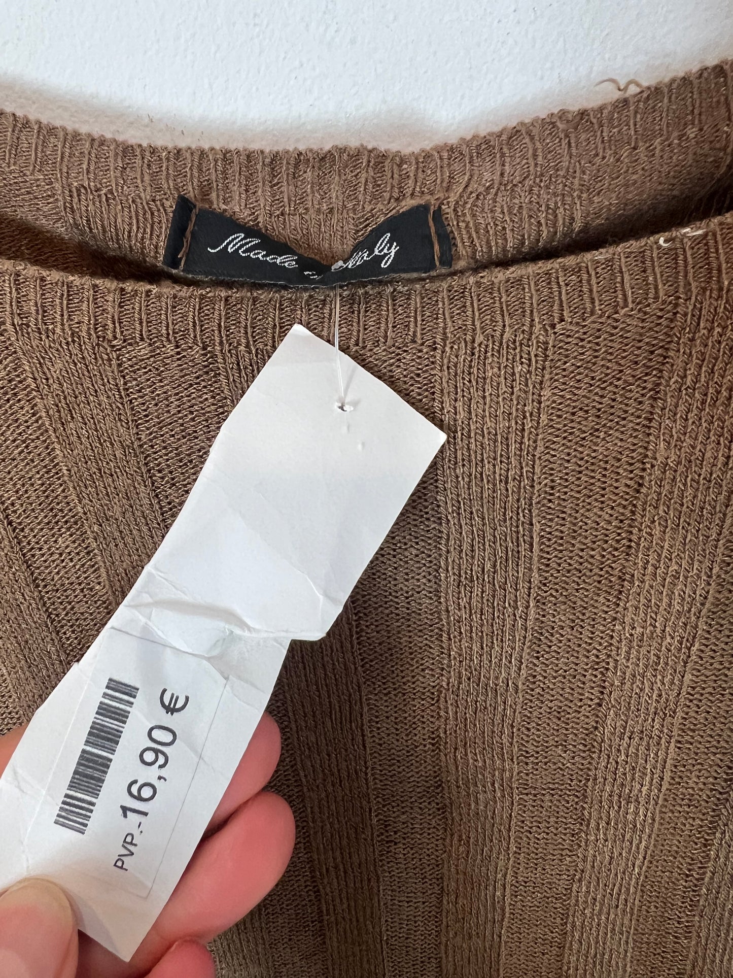 OTRAS. Top marrón canalé. T M/L