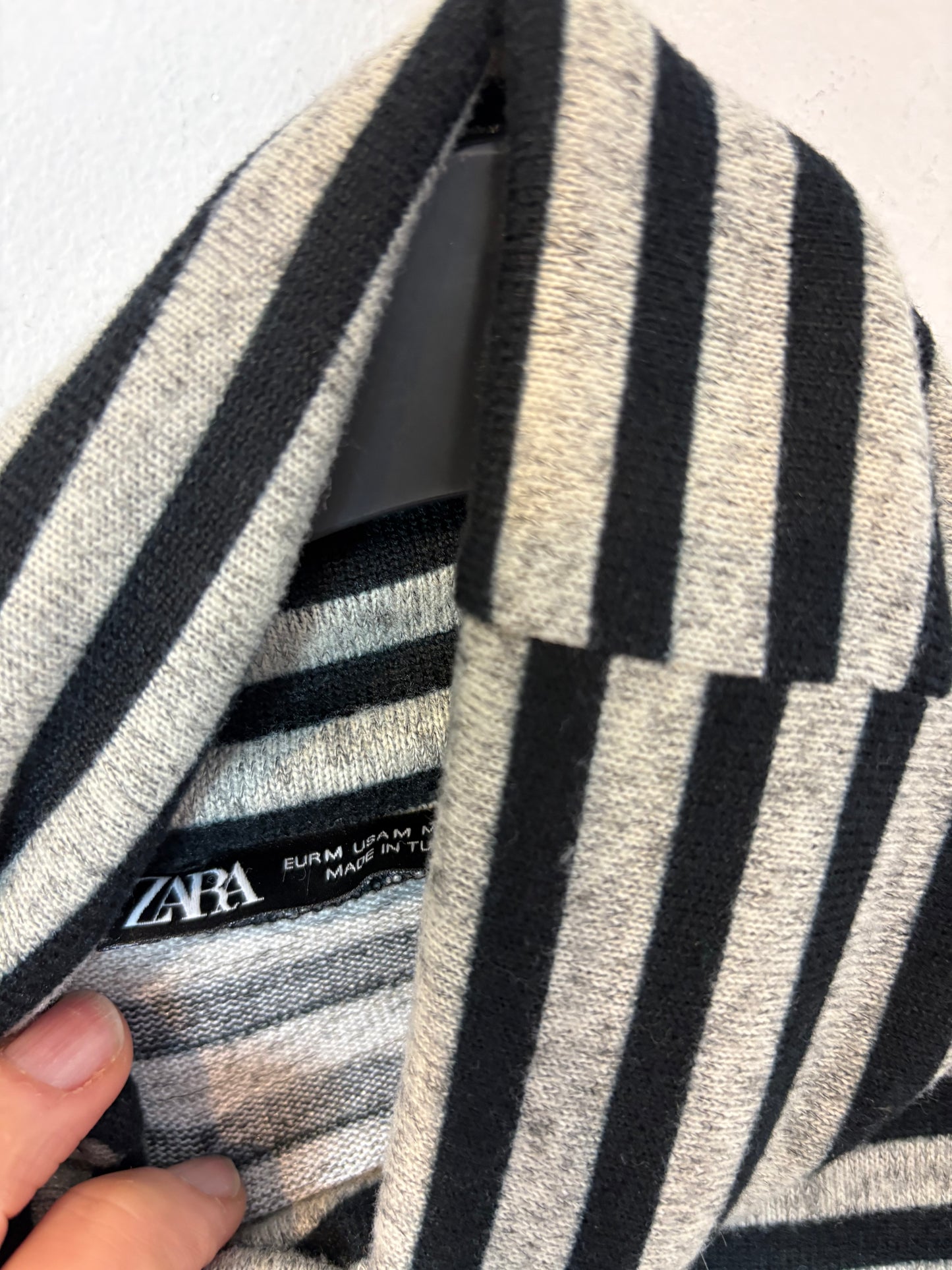 ZARA. Top punto rayas