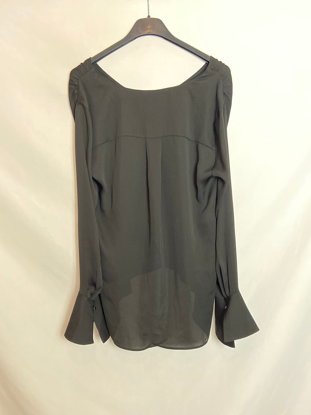 MANGO. Blusa negra manga larga  T.XS