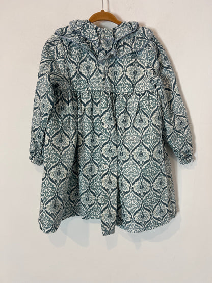 DOÑA CARMEN. Vestido estampado azules. T 5 años