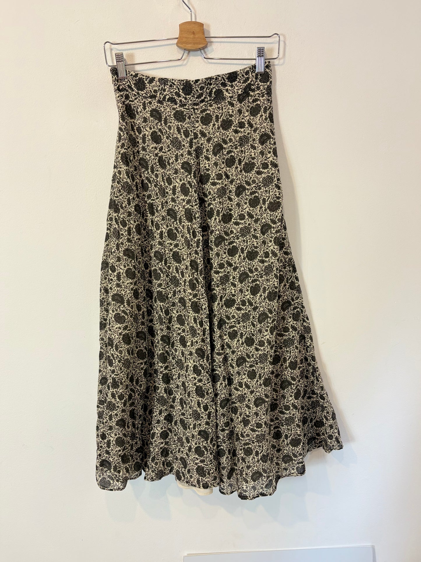 MASSCOB. Falda larga estampada