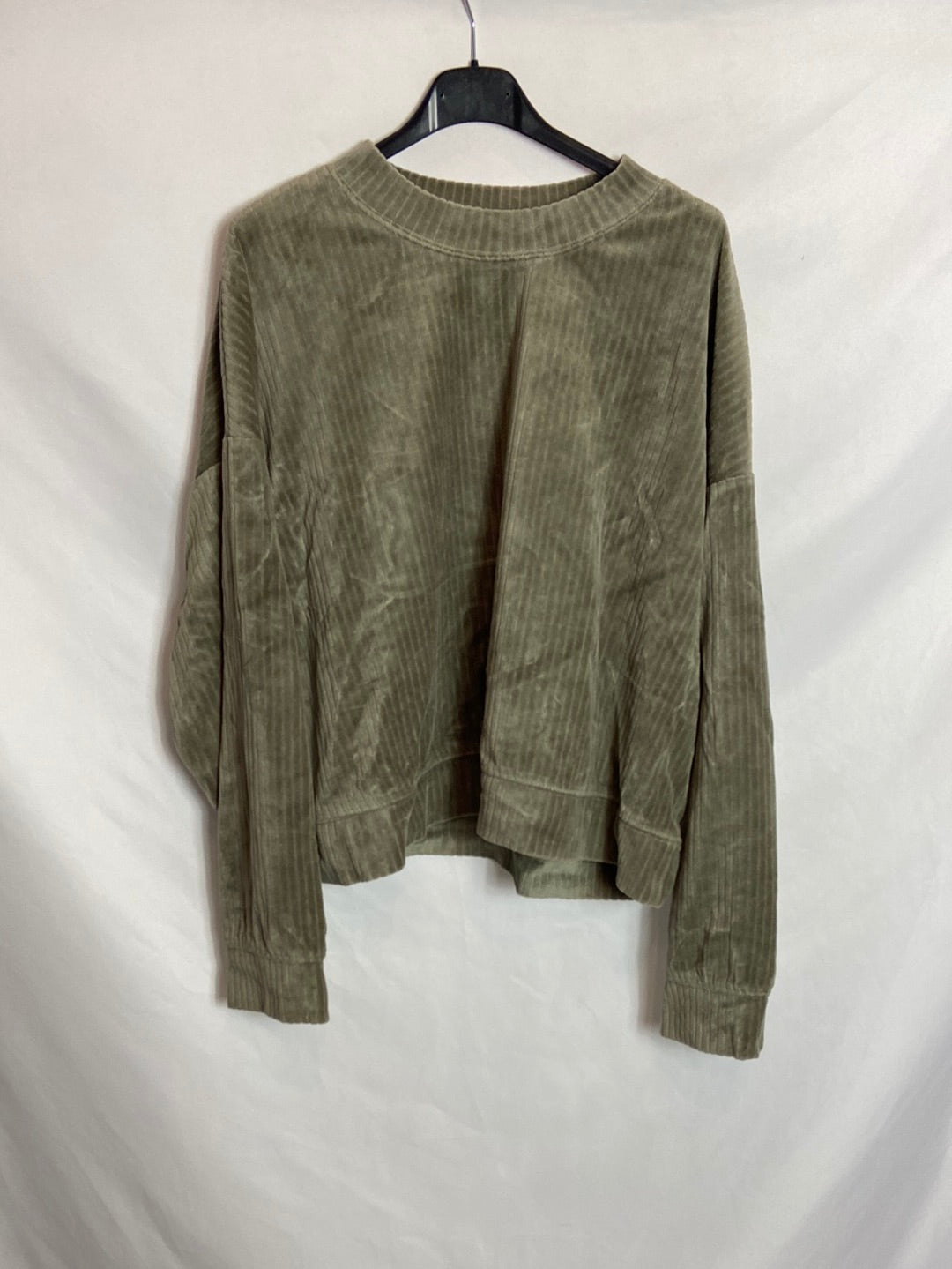 H&amp;M. TM texture green casual sweatshirt
