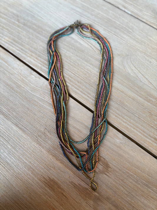 OTRAS. Collar cadenas colores