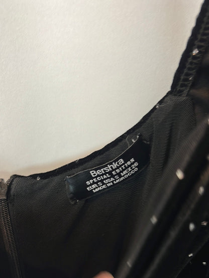 BERSHKA. Black velvet Ts dress Hibuy market BERSHKA. Black velvet Ts dress Hibuy market