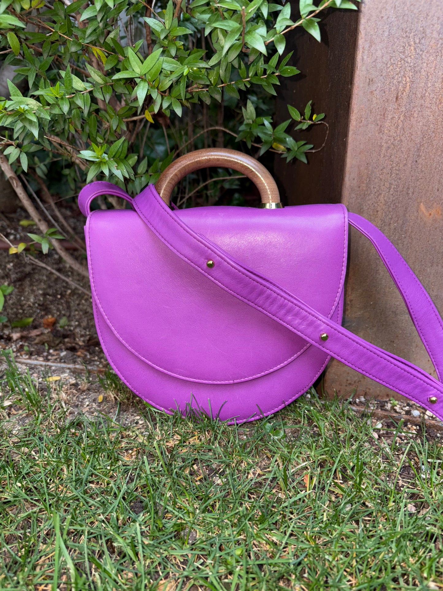 BAKARI. Bolso piel malva