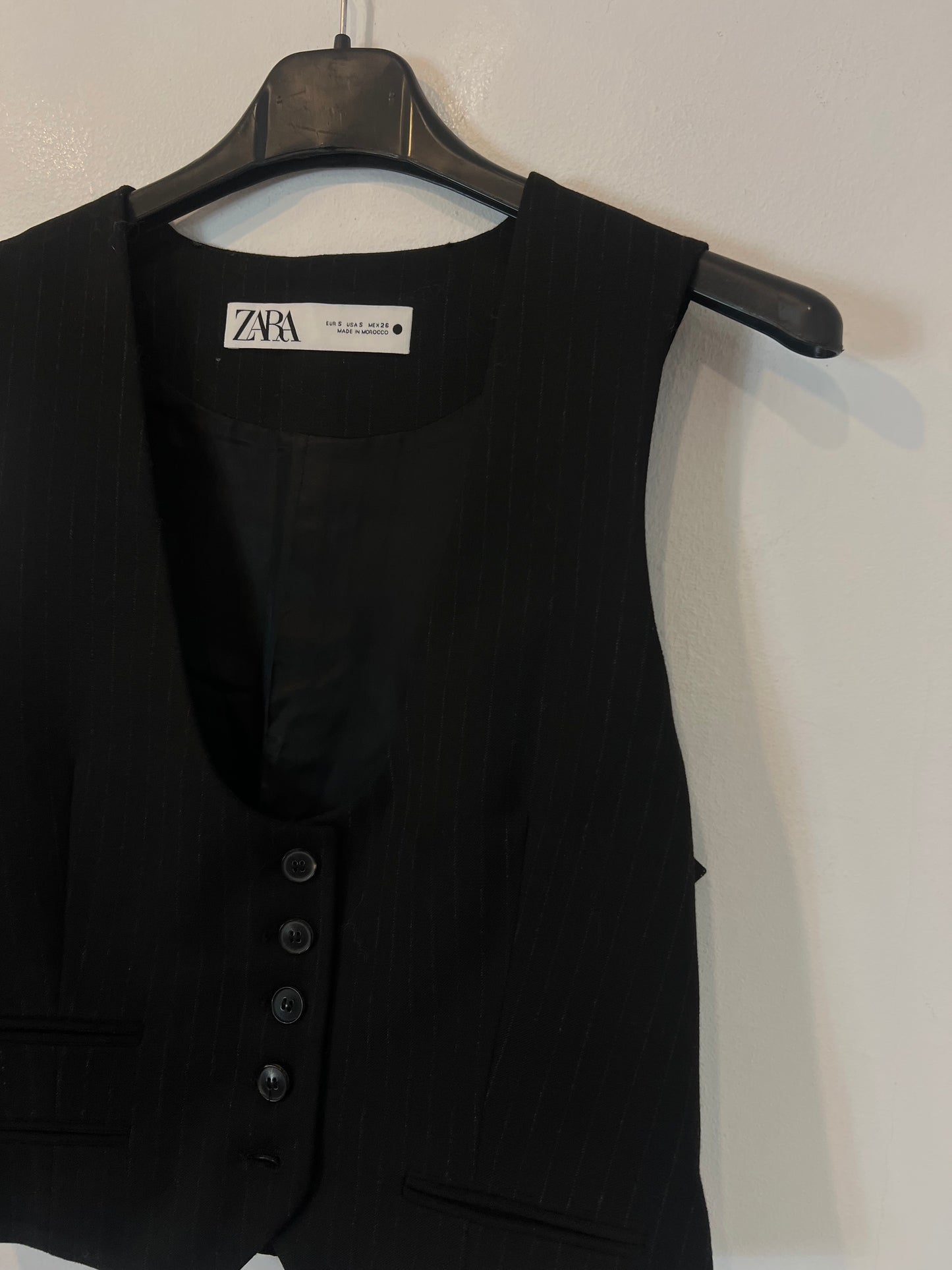 AMEÉ. Sleeveless fringed sweater S.(s)