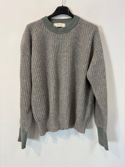 MÖHEL. Jersey gris lana detalle cuello