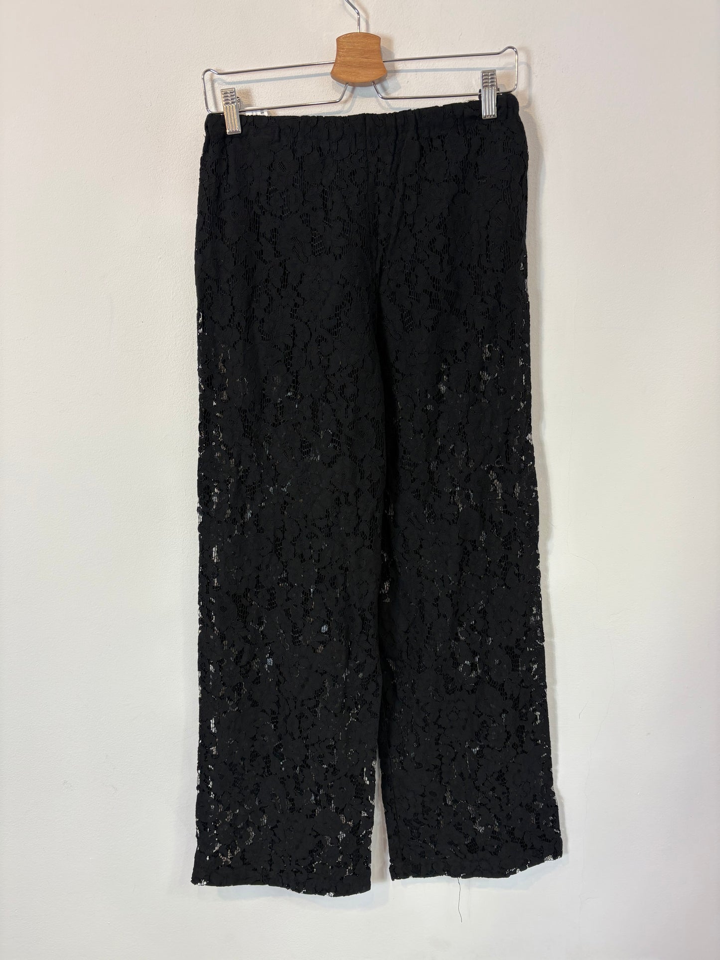 ZARA. Conjunto negro encaje