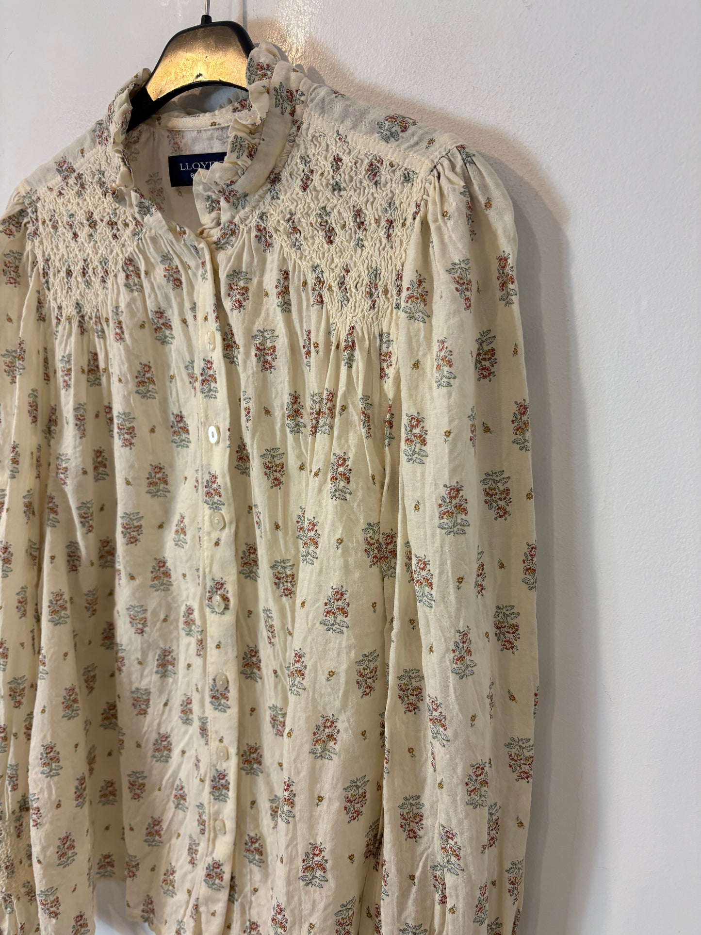 LLOYD´S. Blusa floral textura