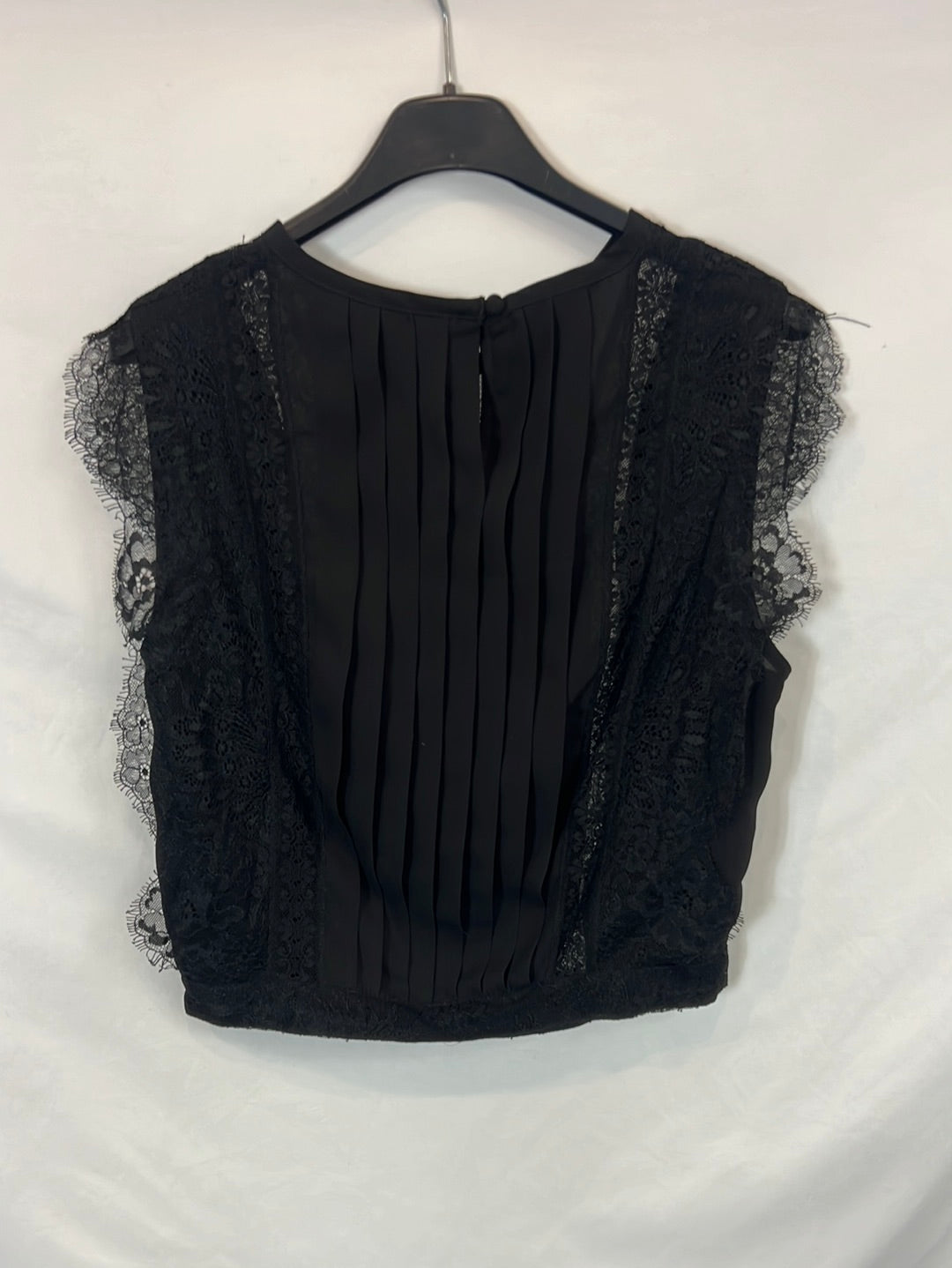 ZARA. Black lace Ts top