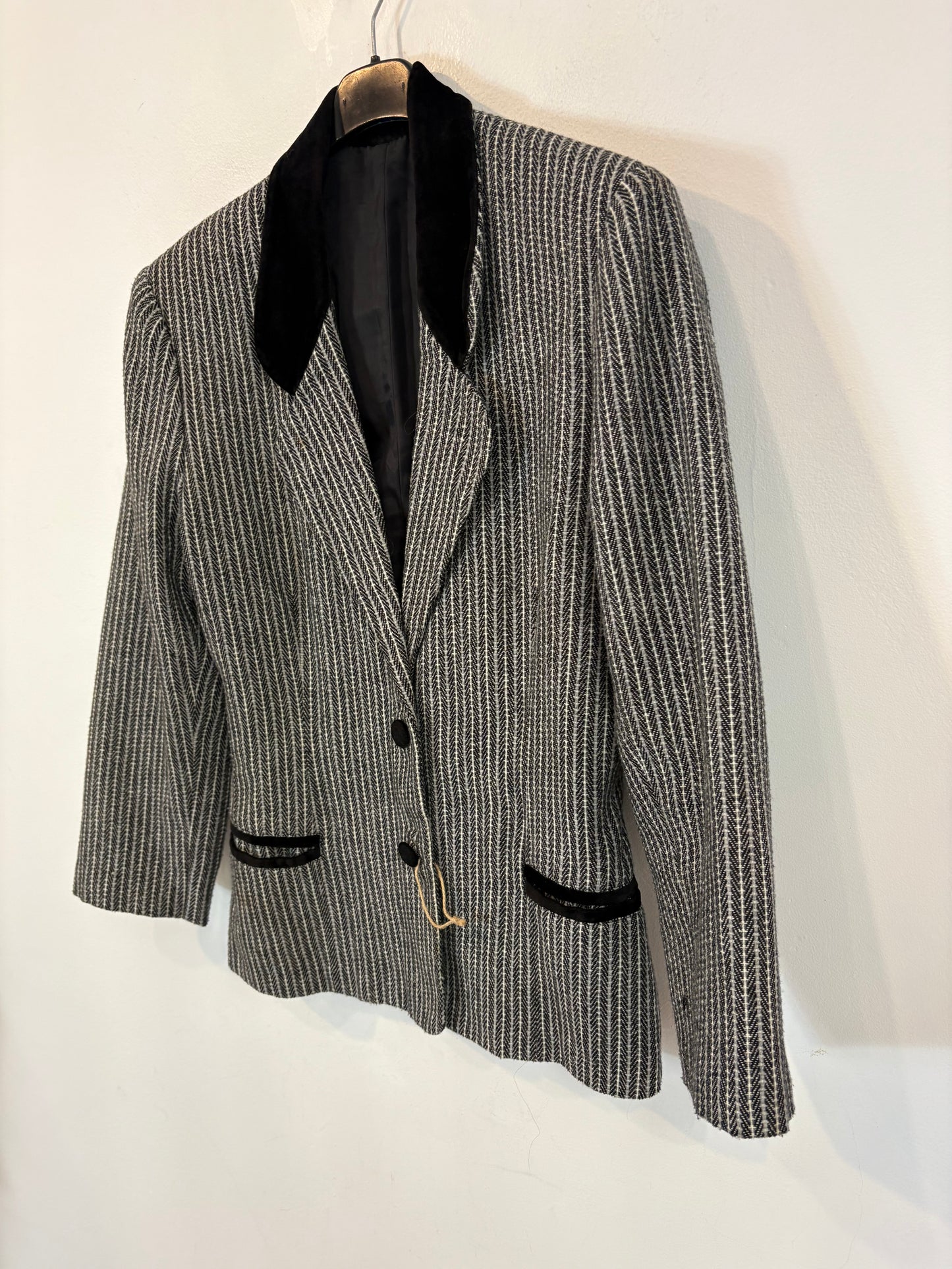Blazer espiga detalles en terciopelo