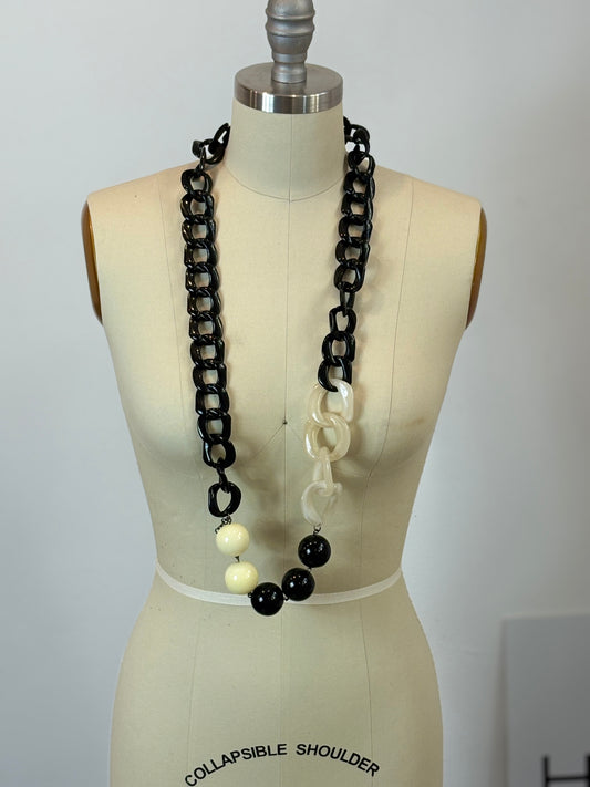 BIMBA Y LOLA. Collar largo bicolor formas