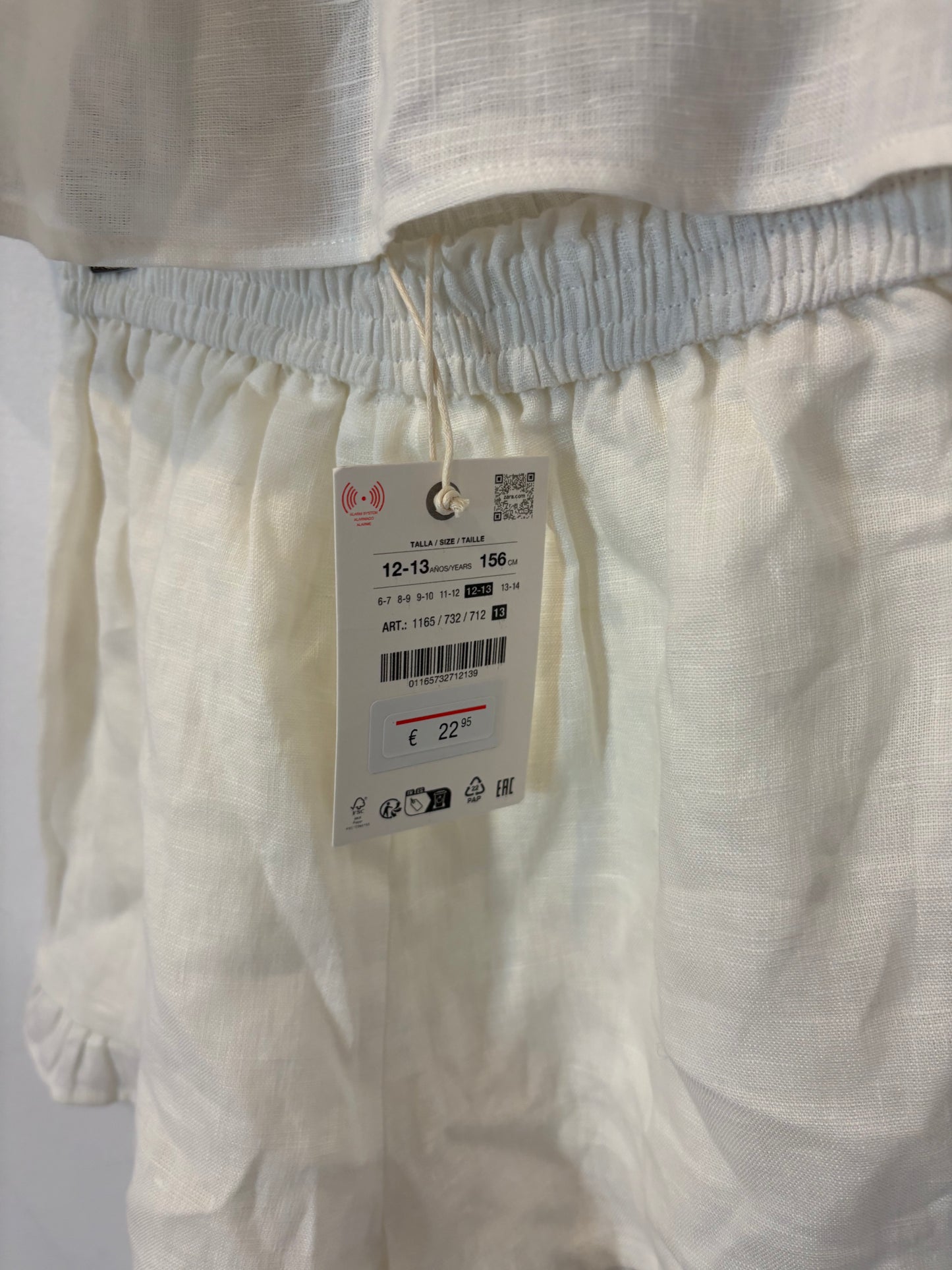 ZARA. Conjunto blanco lino