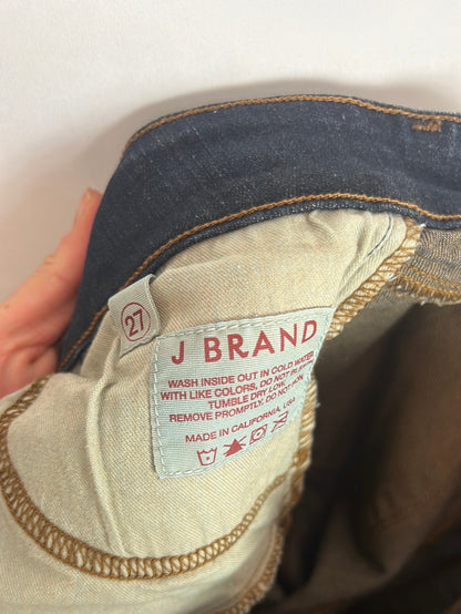 J BRAND. Dark denim worn camping effect. T 27 (38)