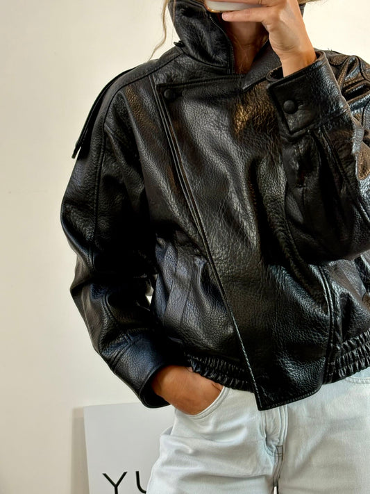ZARA. Biker efecto piel negra