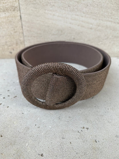 OTRAS. Cinturón ocre semirrígido textura. T L