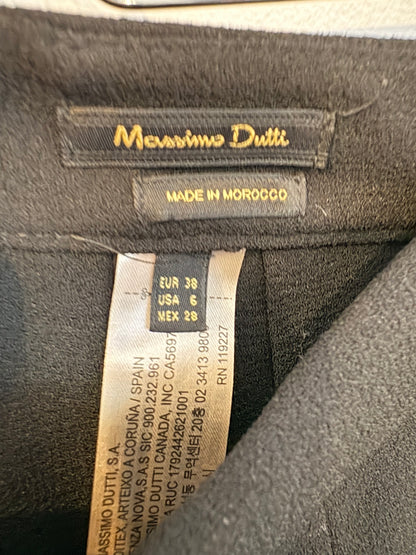 MASSIMO DUTTI. Pantalón negro fluido tablas