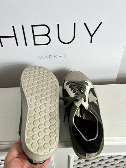 CORINA. Zapatillas texturas estrella. T 38