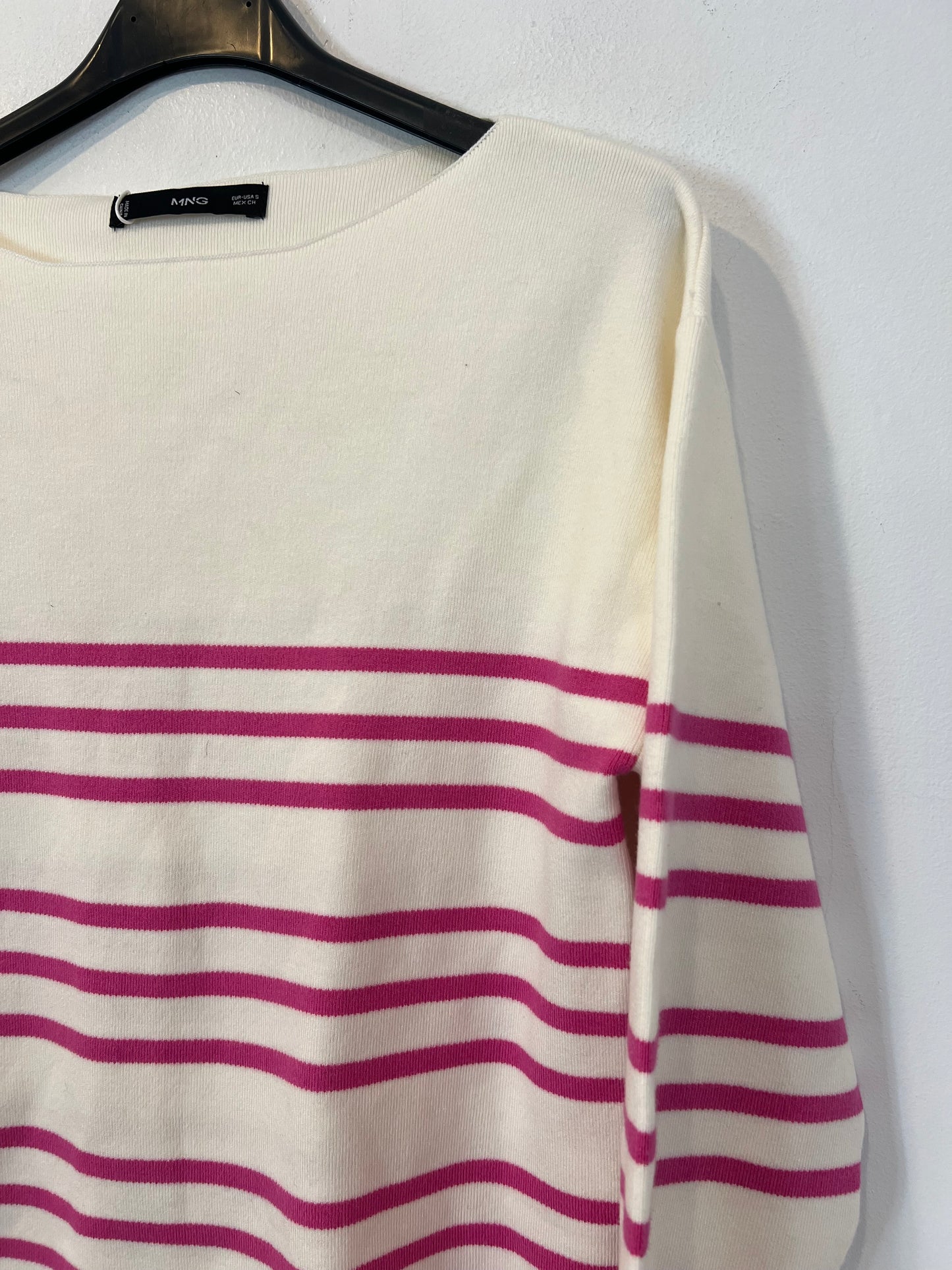 MANGO. Jersey blanco rayas