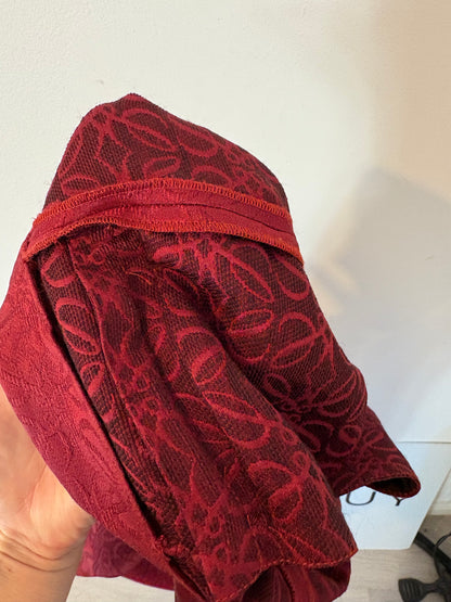 LOEWE. Pantalón pinzas burdeos anagrama