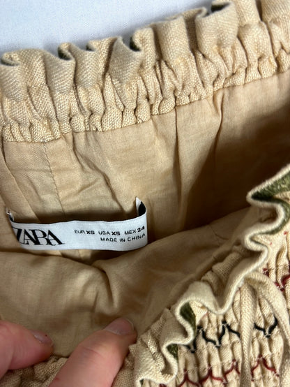 ZARA. Beige embroidered skirt/trousers S.xs