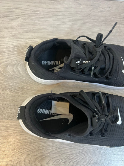NIKE ZOOM. Black sneakers size 39