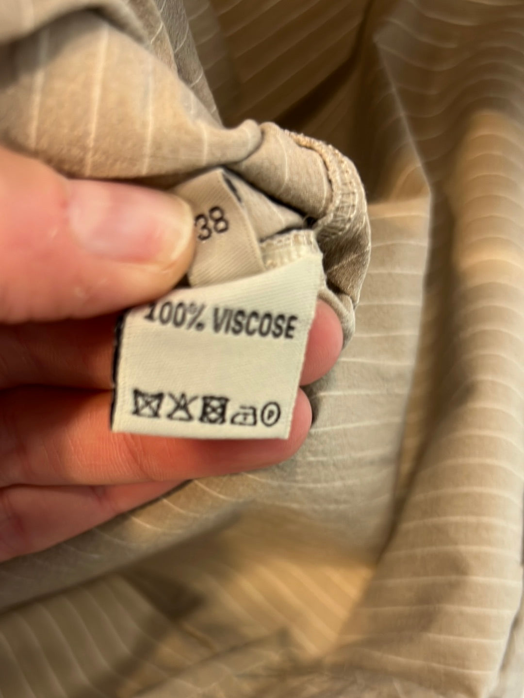 CORTANA. Beige striped pencil skirt. Size 36