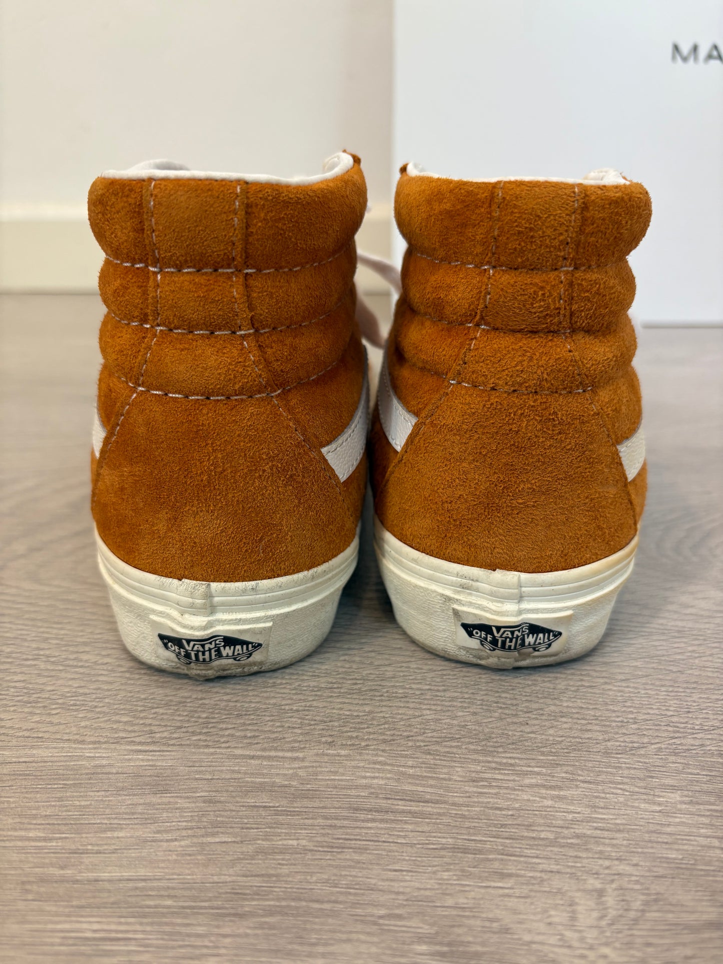 VANS. Zapatillas mostaza altas. T 38