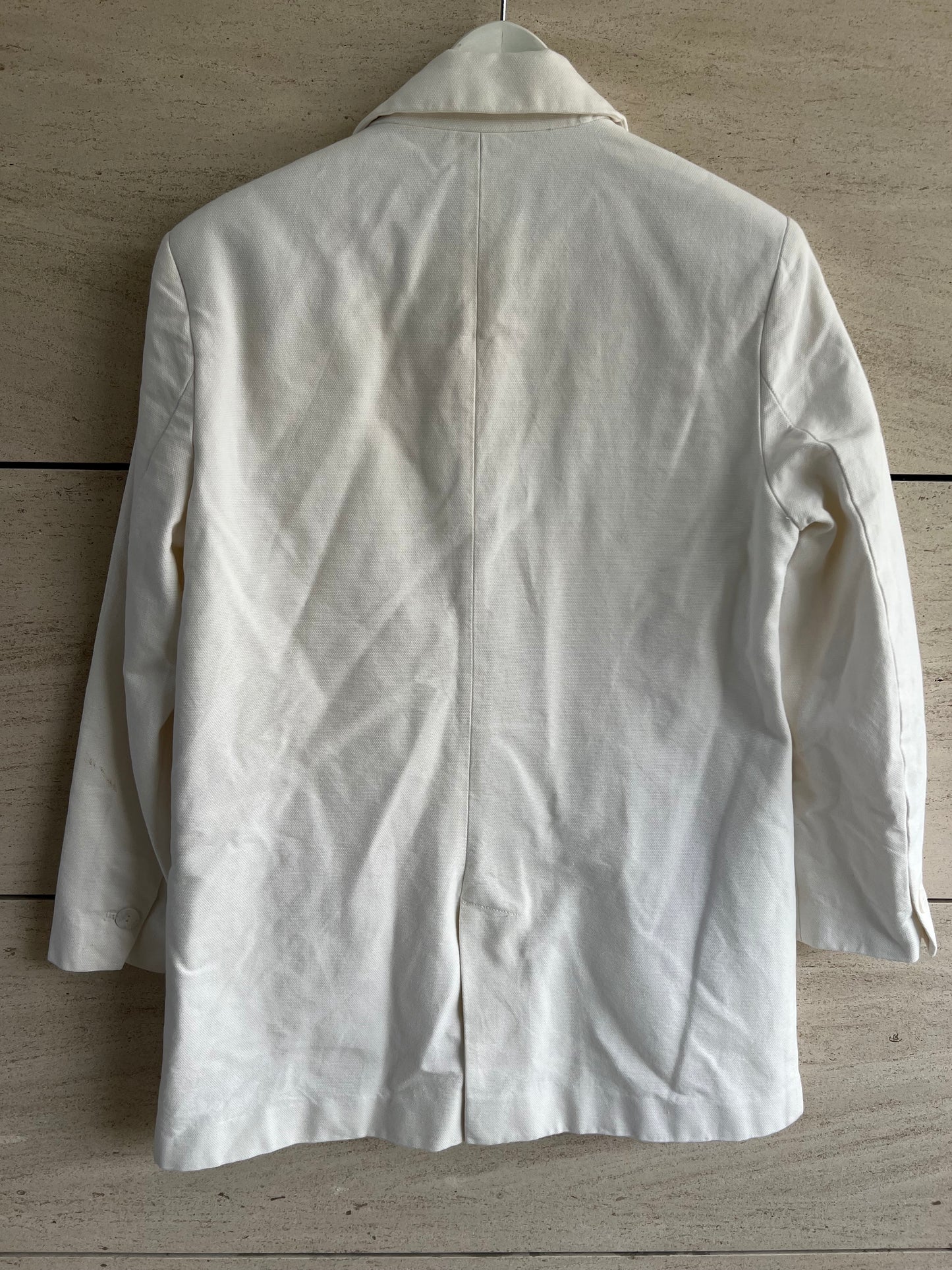 ZARA. White textured blazer Tm