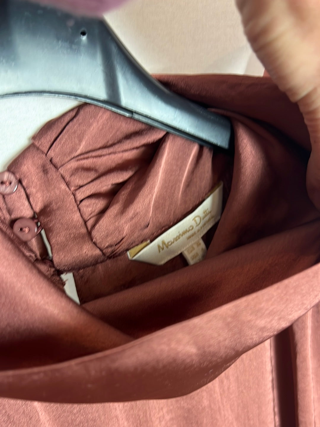 MASSIMO DUTTI. Vestido midi tablas textura. T 36