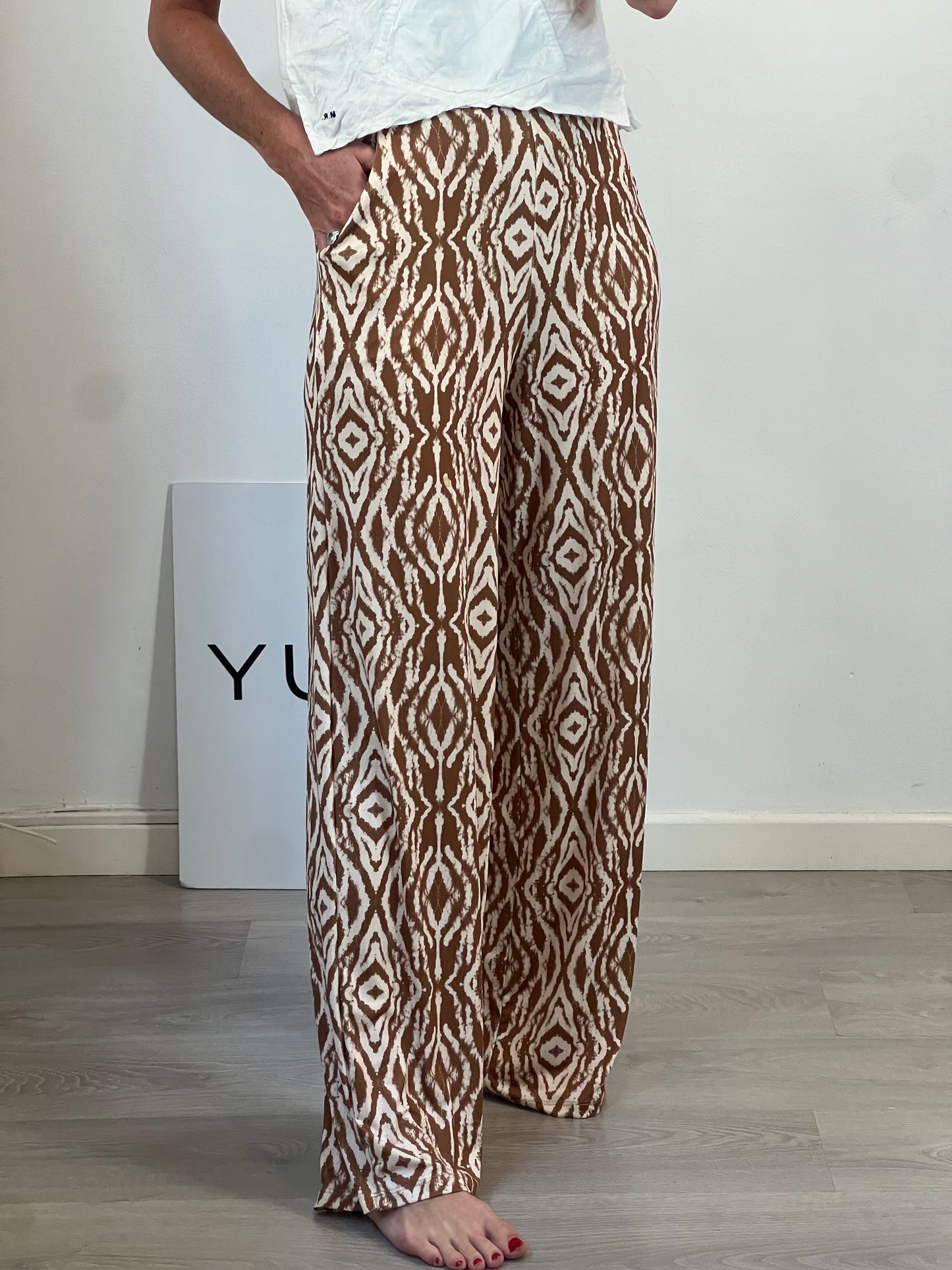 OTRAS. Pantalón beige detalles TU(s)