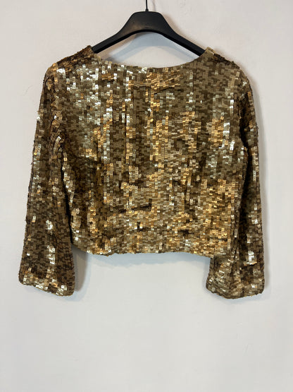 MANGO. Chaqueta corta lentejuelas doradas. T M