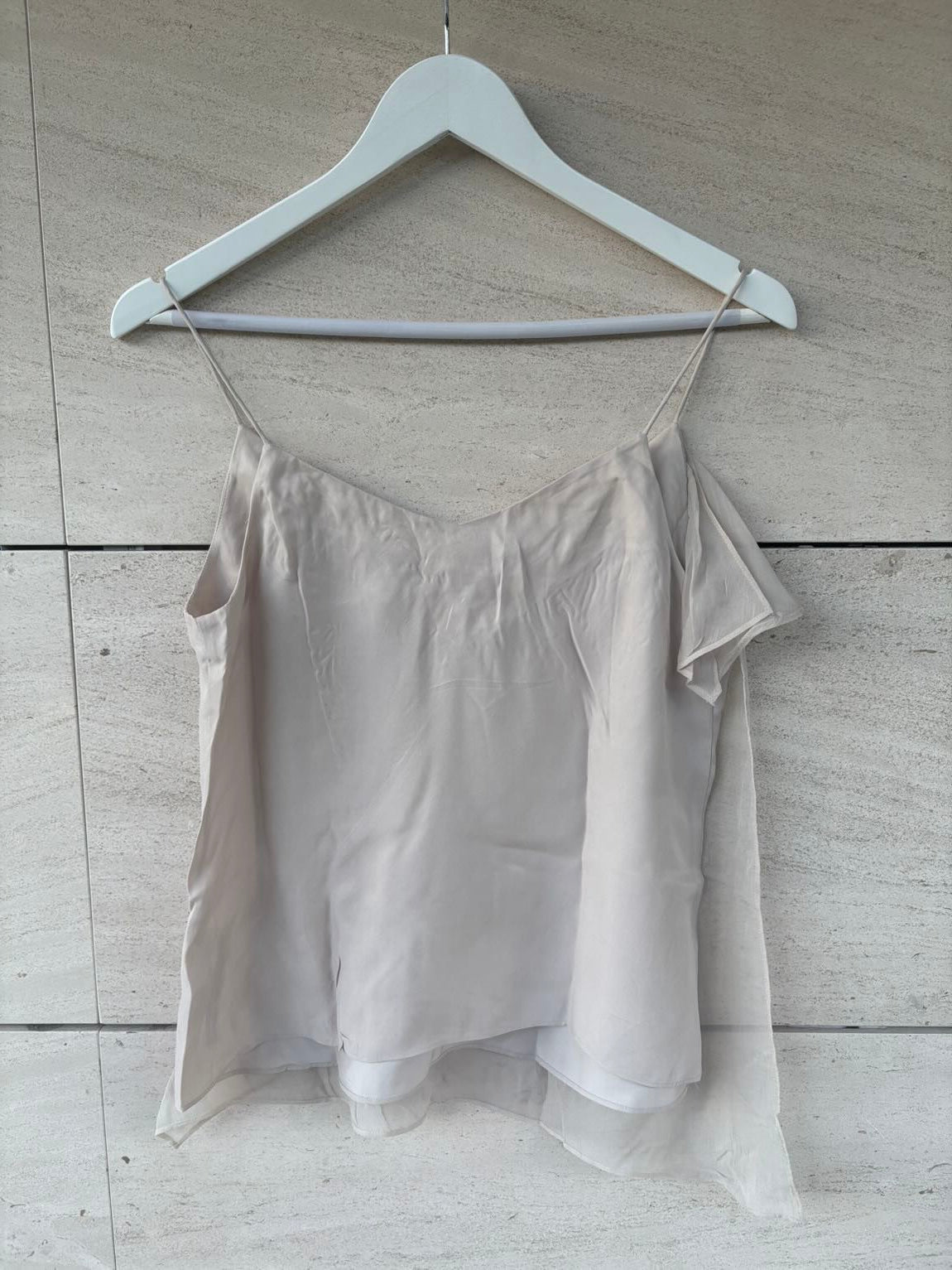 INTROPIA.Top beige texturas