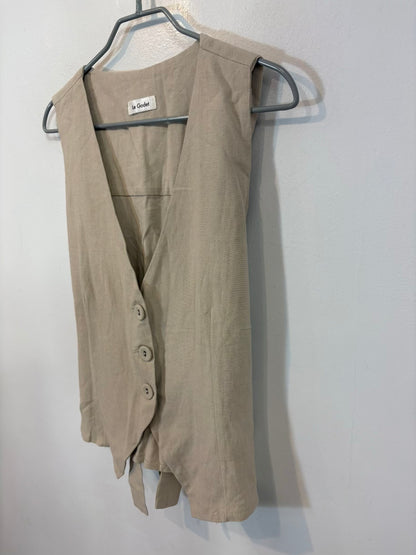 LE GODET. Top beige abotonado