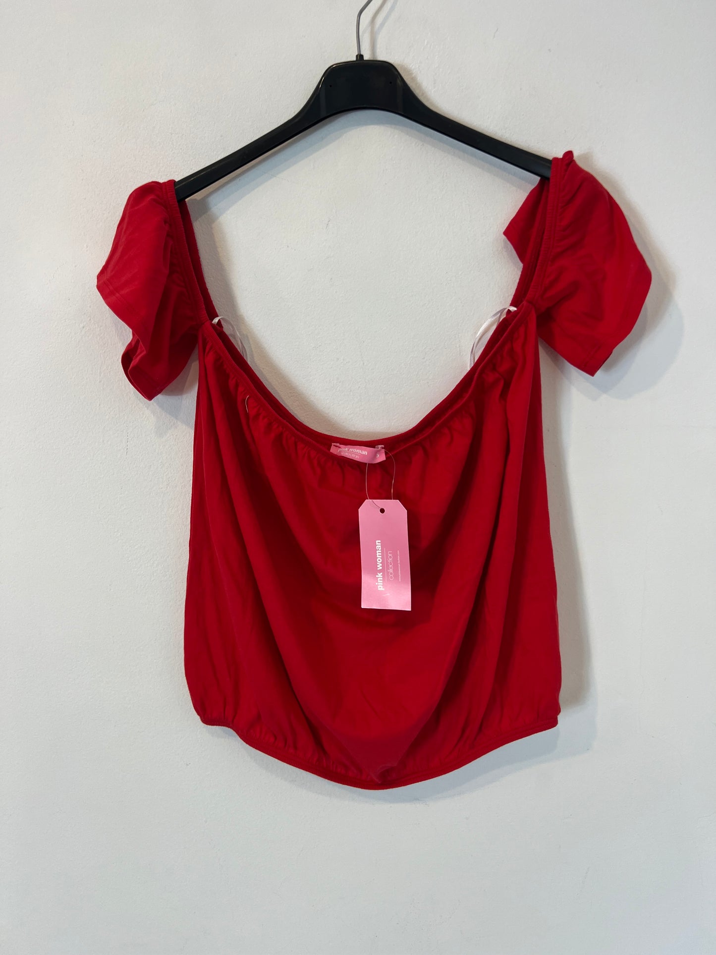 PINK WOMAN. top rojo hombros (VARIAS TALLAS)