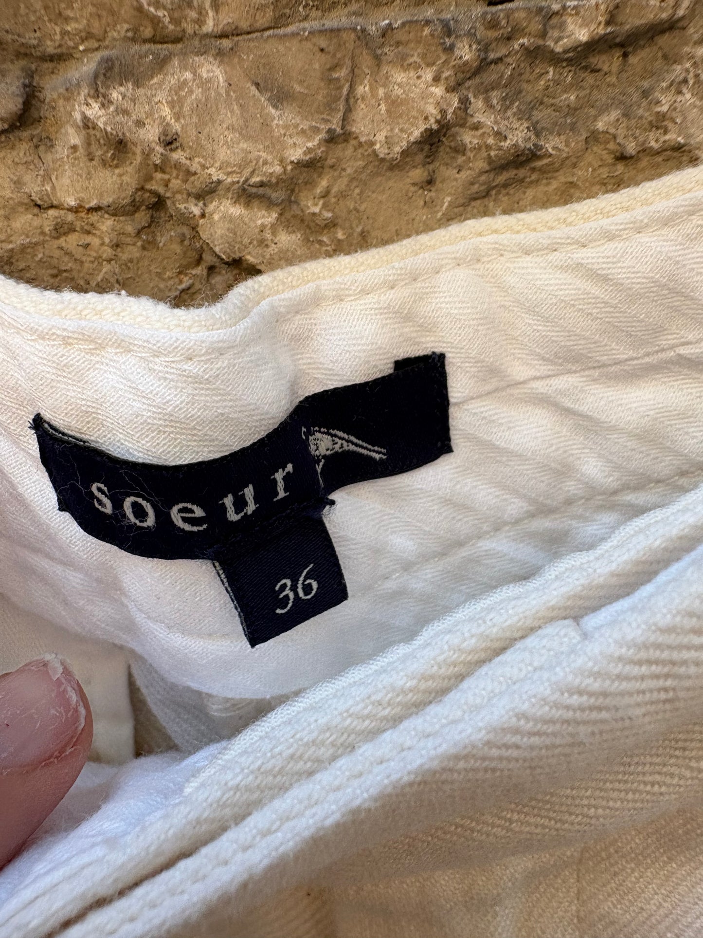SOEUR. Pantalón pinzas color crudo