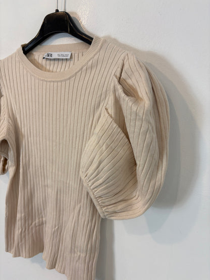 ZARA. Beige top with ribbed sleeves. T.S.