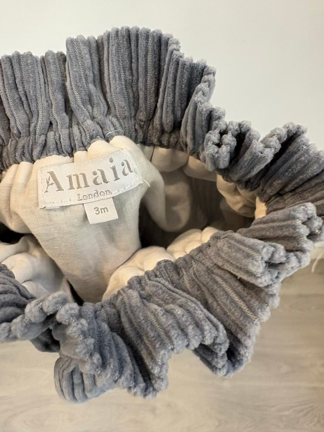 AMAIA London. Cubre pañal pana azul. T 3-6 meses