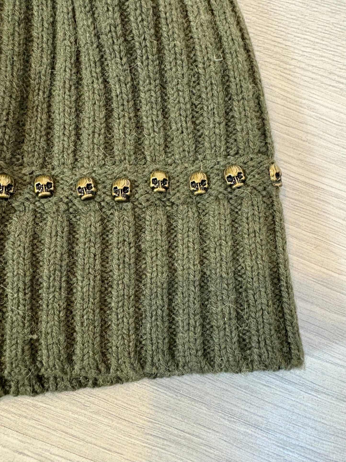 ZADIG&VOLTAIRE. Gorro verde alpaca