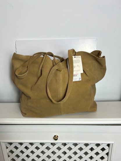 MANGO. Bolso shopper camel efecto piel