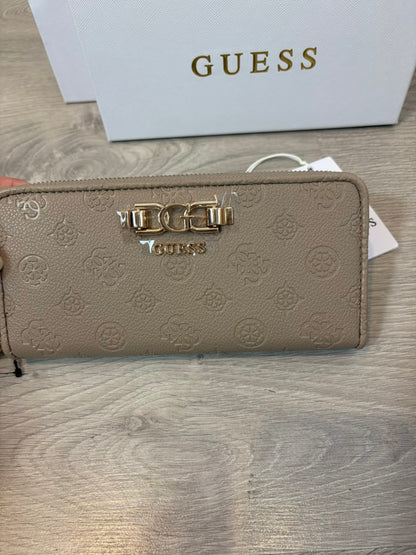 GUESS. Cartera beige logo