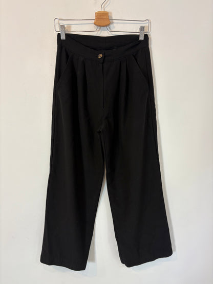 OTRAS. Pantalón negro pinzas. T S