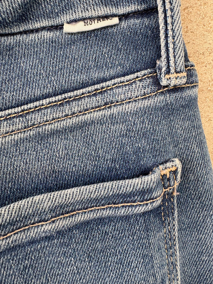 MOTHER. Denim ligeramente acampanado