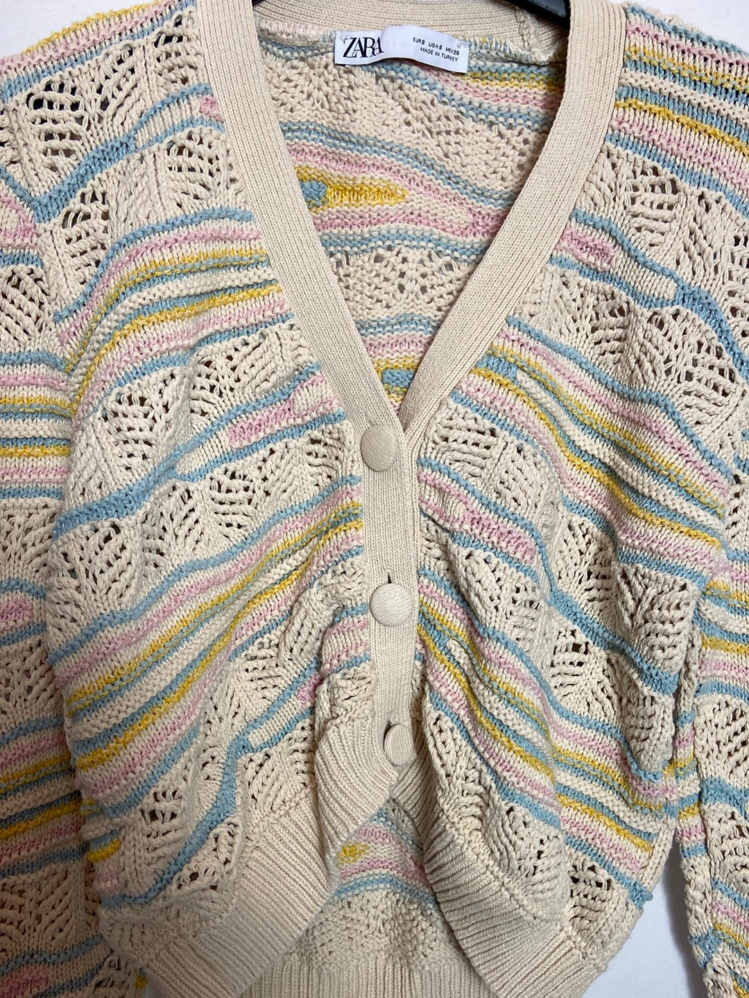 ZARA. Chaqueta punto beige T.S