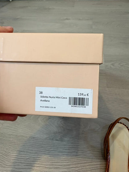 BIMANI. Stiletto piel camel. T 38