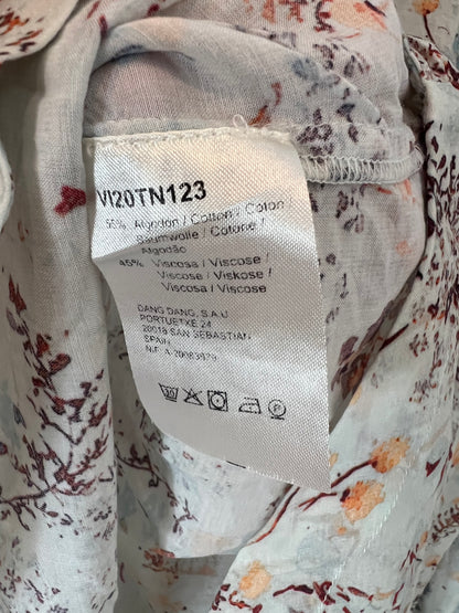 INDI &amp; COLD. Flowy floral blouse with ruffled collar. TM