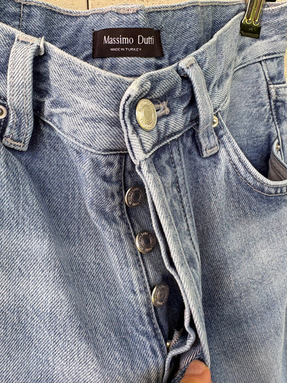MASSIMO DUTTI. Pantalón denim abotonado