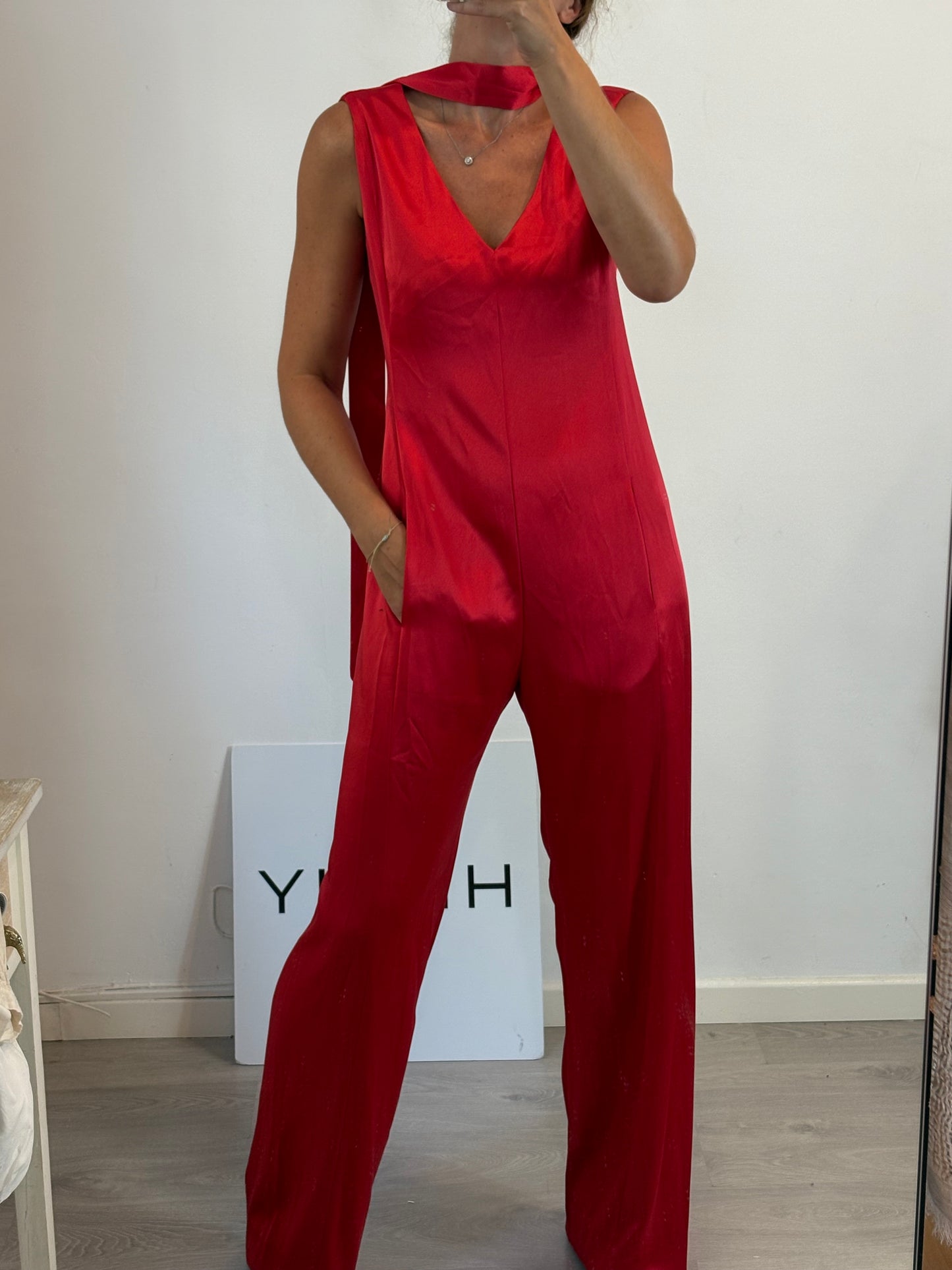 ANGEL SCHLESSER. Mono rojo T. M/l