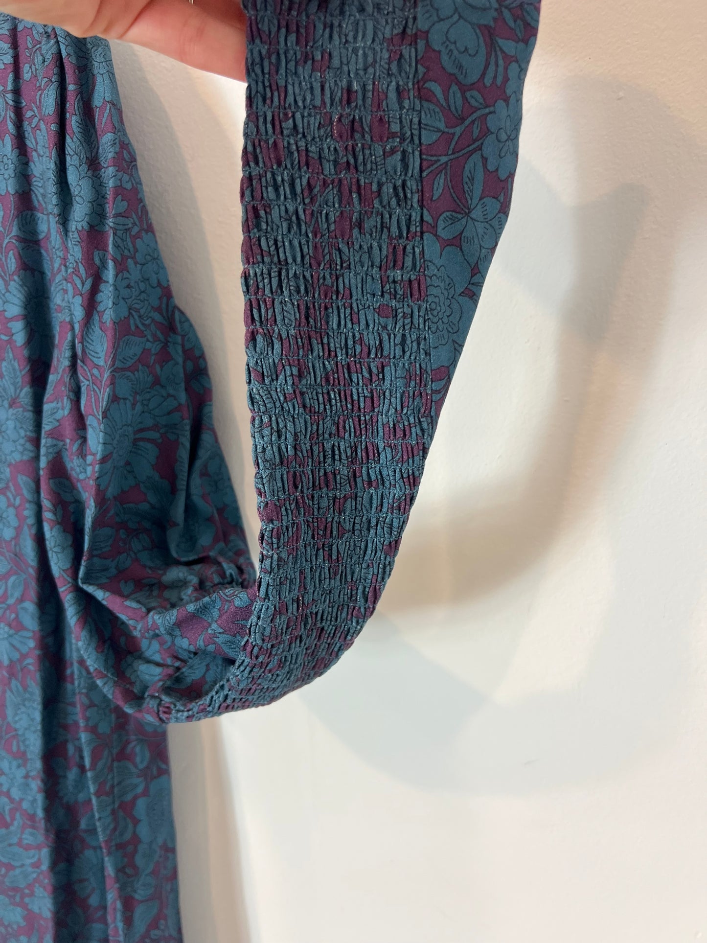 MAGNOLYA. Vestido largo fluido bicolor detalle mangas. T 1(S)