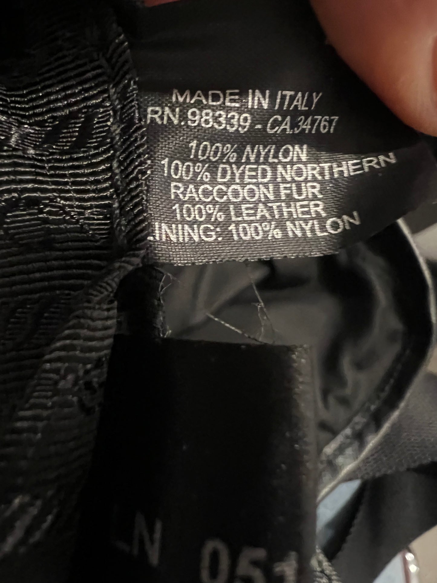 PRADA. Mochila negra detalle bolsillo